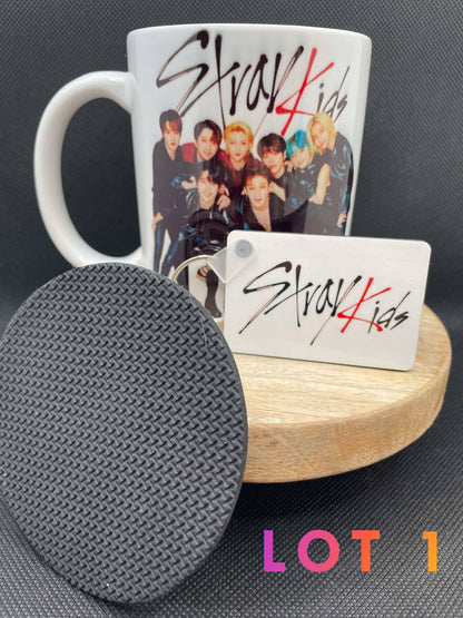 Coffret Mug Stray Kids + sous tasse + porte clé